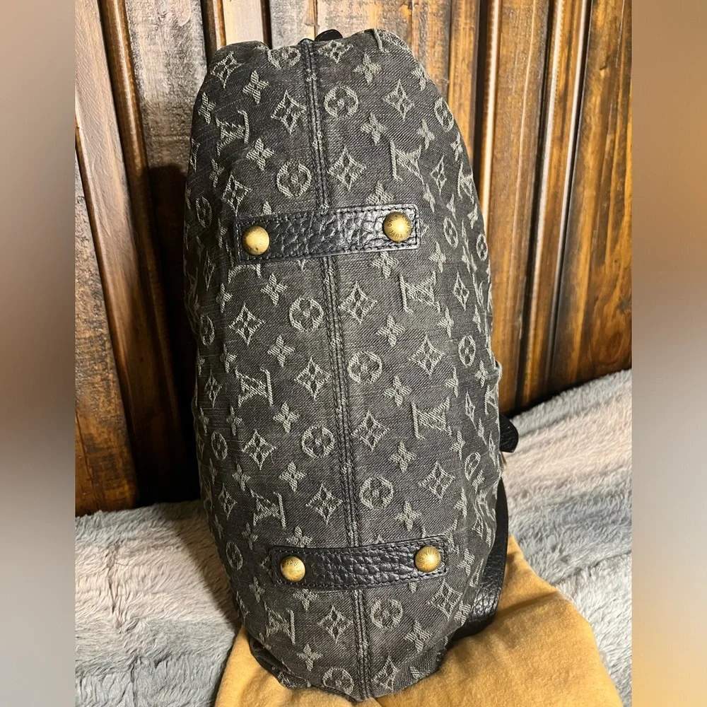 ‼️SOLD‼️HP🎉Louis Vuitton Denim Neo Cabby GM🤍 (Box & Dustbag included) - Picture 4 of 13